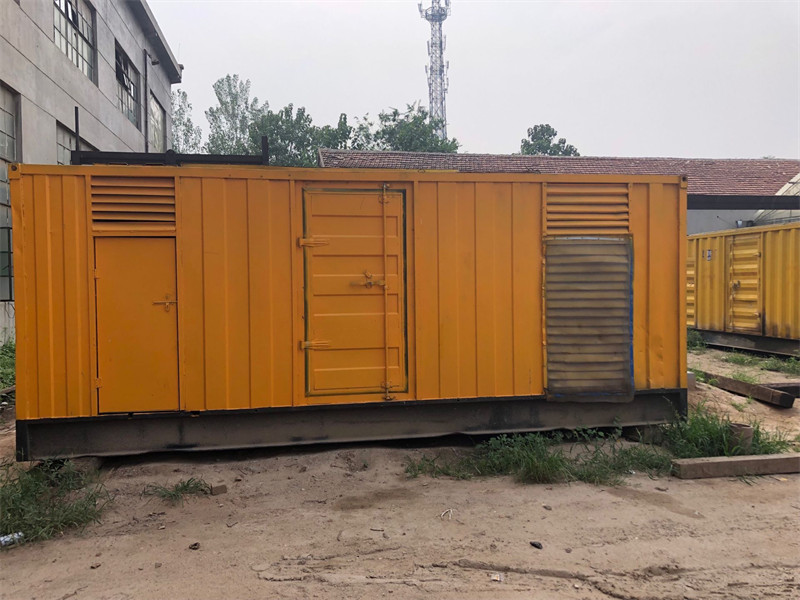 阳高发电机出租进行负载测试时，电瓶电量不足的具体判断标准是什么？